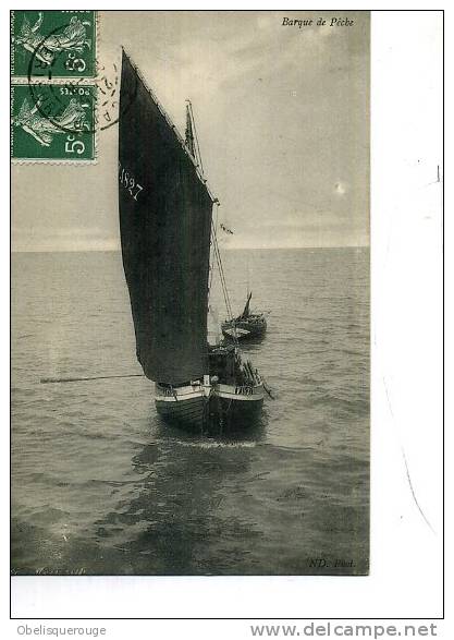 BARQUES DE PECHE VERS 1910 - Fishing Boats
