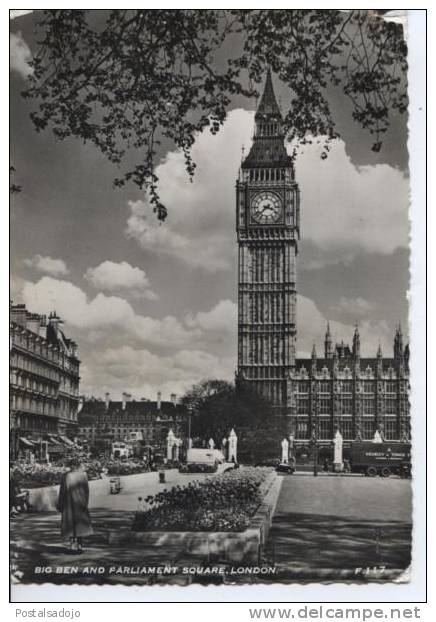 (UK207) LONDON.  BIG BEN AND PARLIAMENT SQUARE - Houses Of Parliament