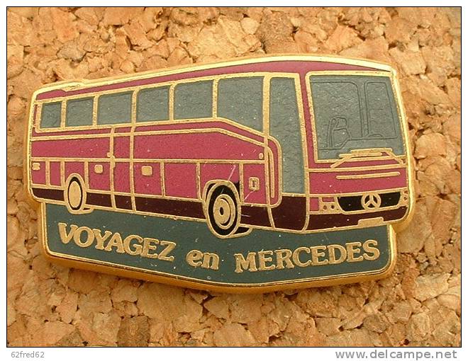 PIN´S MERCEDES AUTOBUS - Mercedes