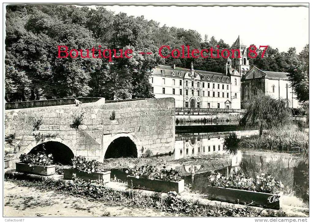 24 - BRANTOME - LE PONT COUDE Et L'ABBAYE - CPSM  THEOJAC  10 X 15 + DOS VISIBLE - Brantome