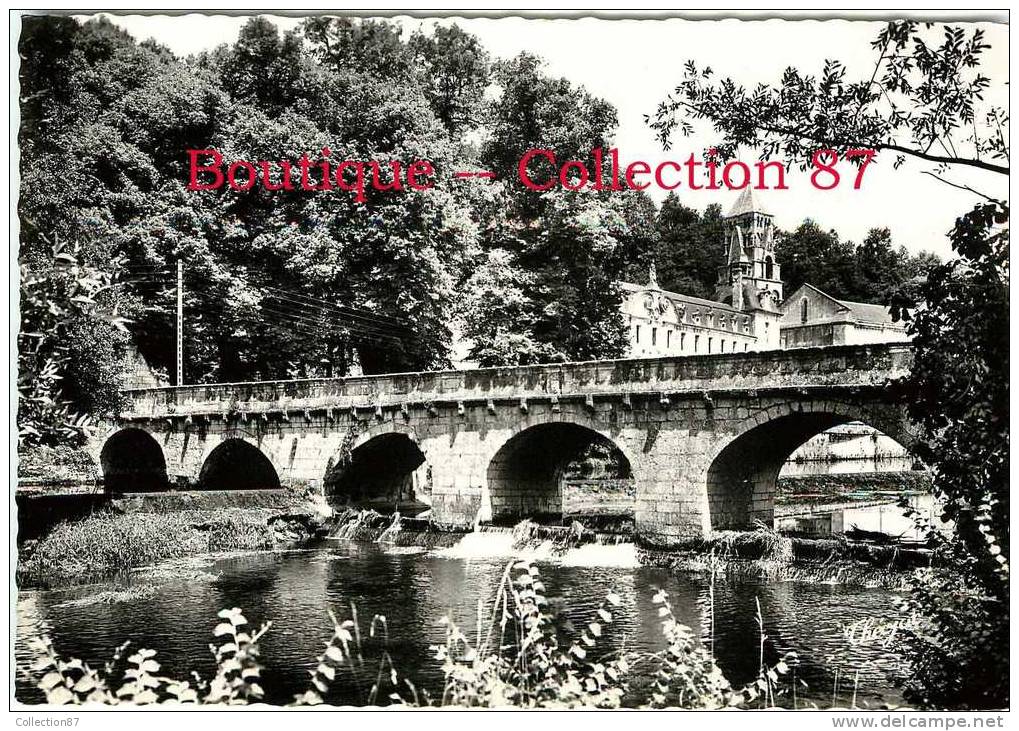 24 - BRANTOME - LE PONT COUDE Et L'ABBAYE - CPSM  THEOJAC  10 X 15 + DOS VISIBLE - Brantome