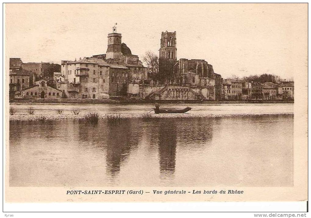 PONT SAINT ESPRIT (30)  Vue Générale . Les Bords Du Rhône - Pont-Saint-Esprit