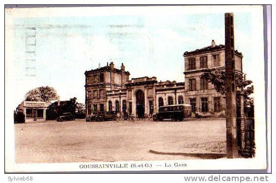 GOUSSAINVILLE - Goussainville