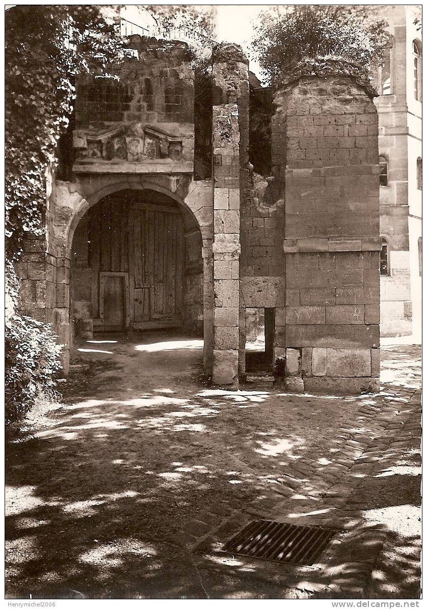 Dreux , Chapelle Royale, Entrée Du Chateau Des Comtes, Portail Du Xvie Siècle , Cliché Rozet - Dreux