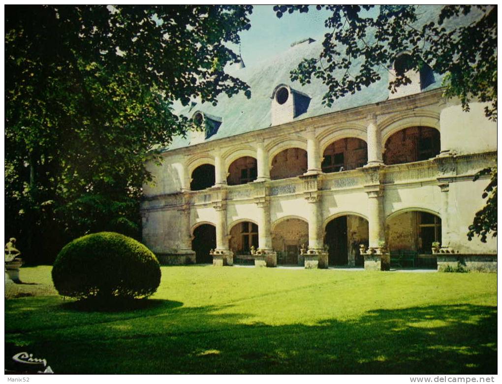 17 - DAMPIERRE-sur-BOUTONNE - Le Château Construit Par La Famille De Clermont. - Dampierre-sur-Boutonne
