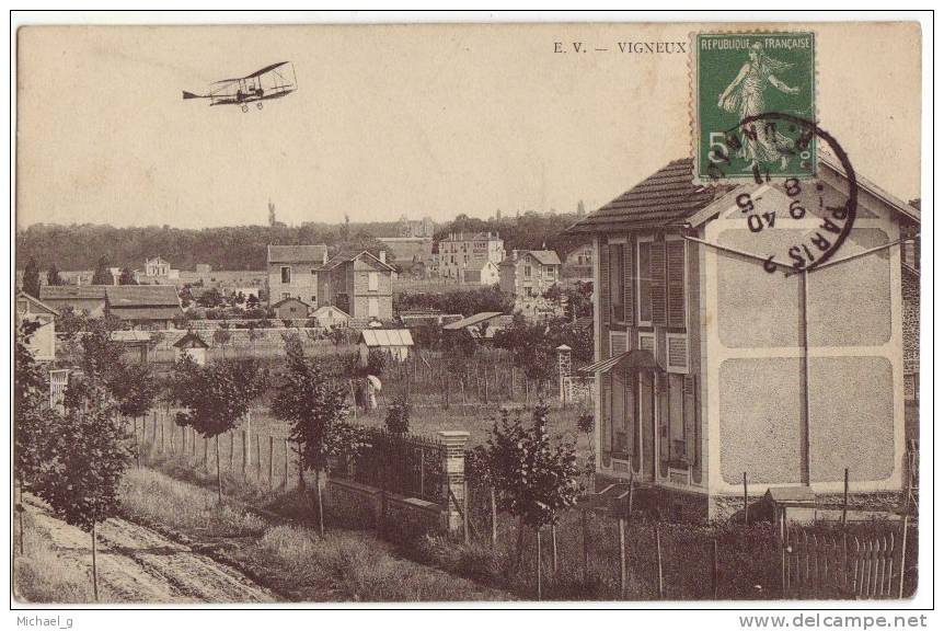 Vigneux - Pavillons - Petite Animation - Aéroplane. - Vigneux Sur Seine