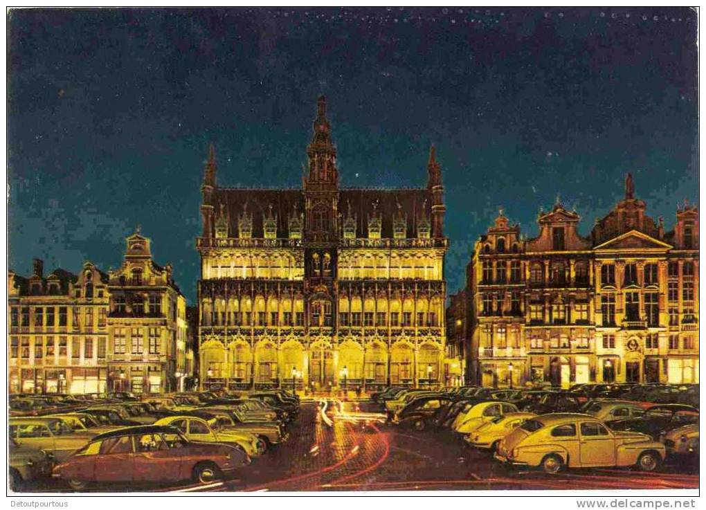 BRUXELLES Belgique : Grand Place Et Maison Du Roi : Vieille Voitures Auto Citroen DS - Bruselas La Noche