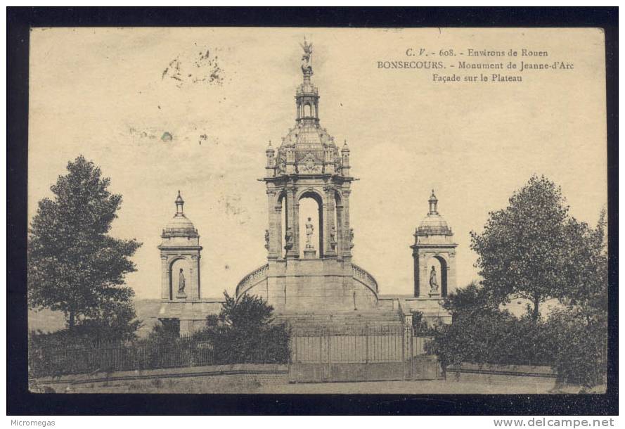 Bonsecours : Monument De Jeanne D'Arc, Façade Sur Le Plateau - Bonsecours