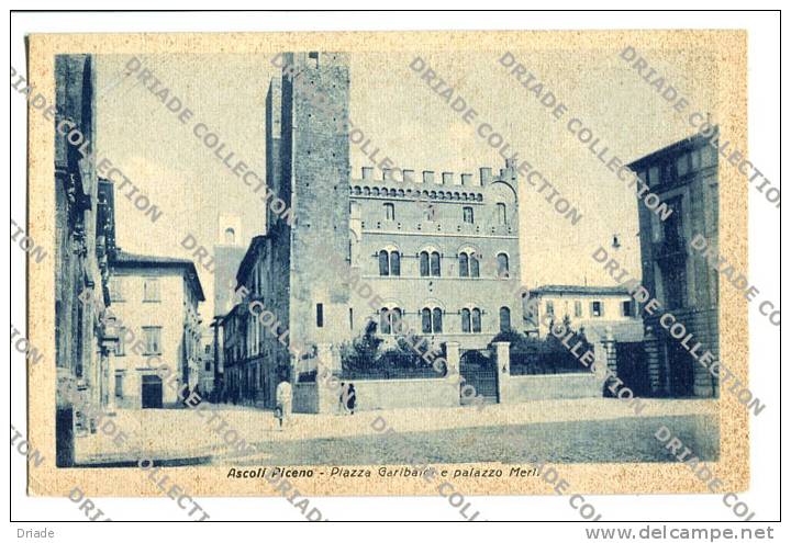 CARTOLINA FORMATO PICCOLO ASCOLI PICENO PIAZZA GARIBALDI E PALAZZO MERLI  ANIMATA - Ascoli Piceno