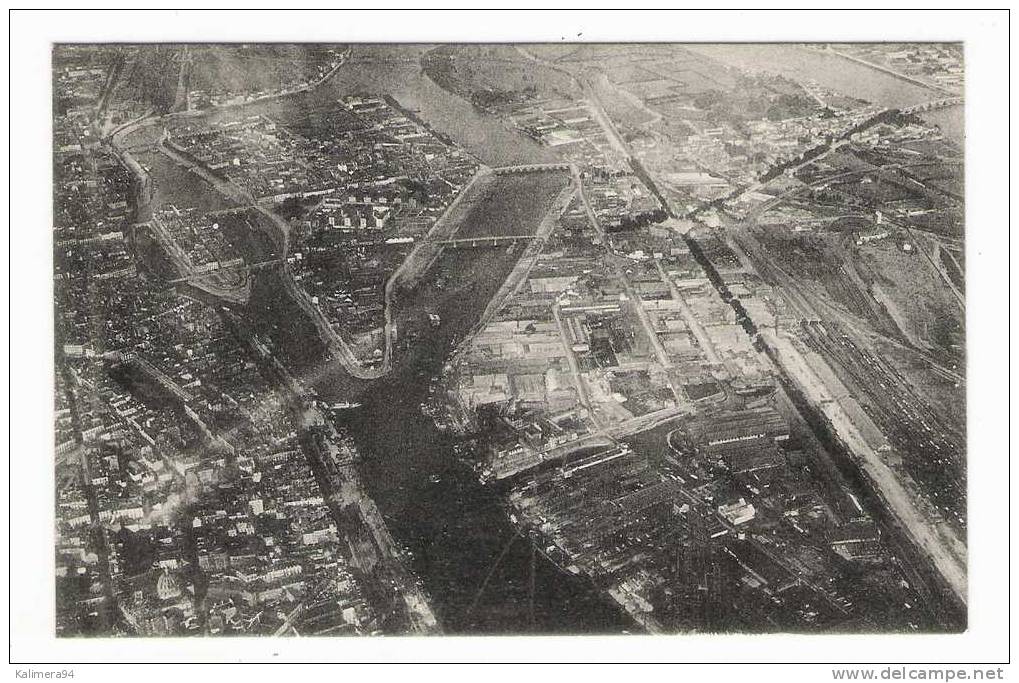 NANTES  EN  BALLON  ( Vue Aérienne Vers 1900 ) / N° 9  /  LOIRE + PONT TRANSBORDEUR + GARE DE L'ETAT + QUARTIER ST-LOUIS - Nantes