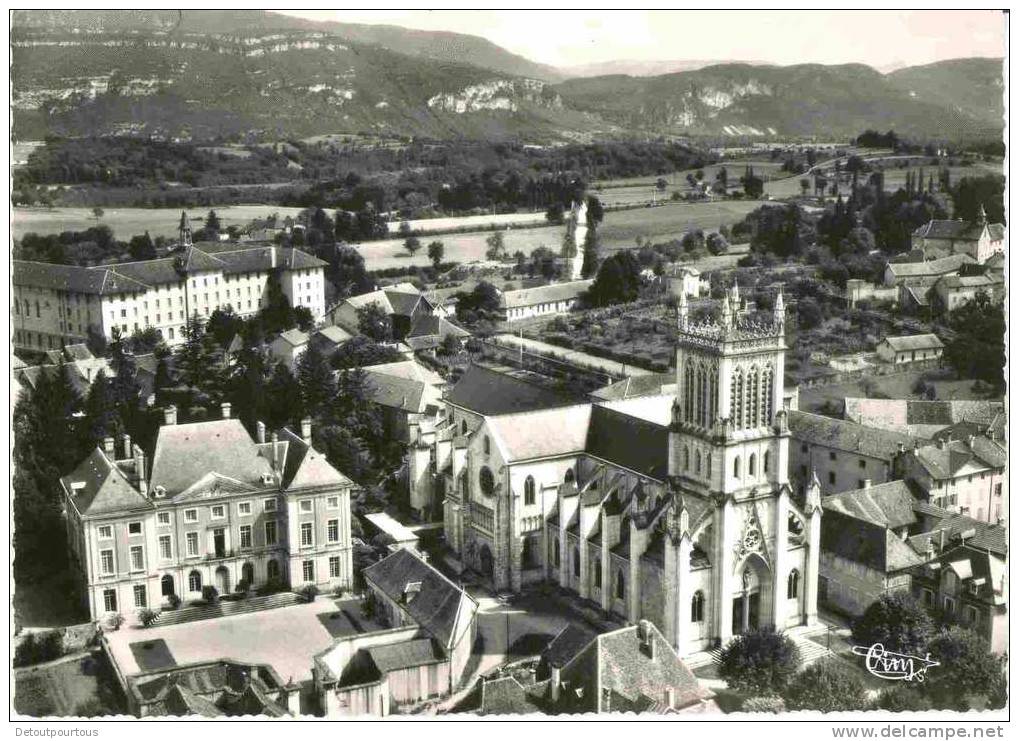 BELLEY Ain 01 : Vue Aérienne Quartier De La Cathédrale - Belley