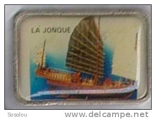 La Jonque, Le Bateau - Boats