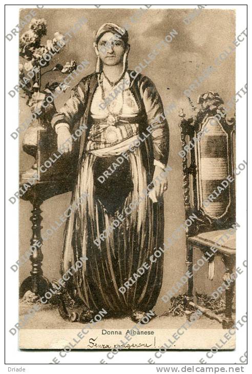 CARTOLINA FORMATO PICCOLO COSTUME DONNA ALBANESE ALBANIA  POSTA MILITARE OCCUPAZIONE ITALIANA - Albania