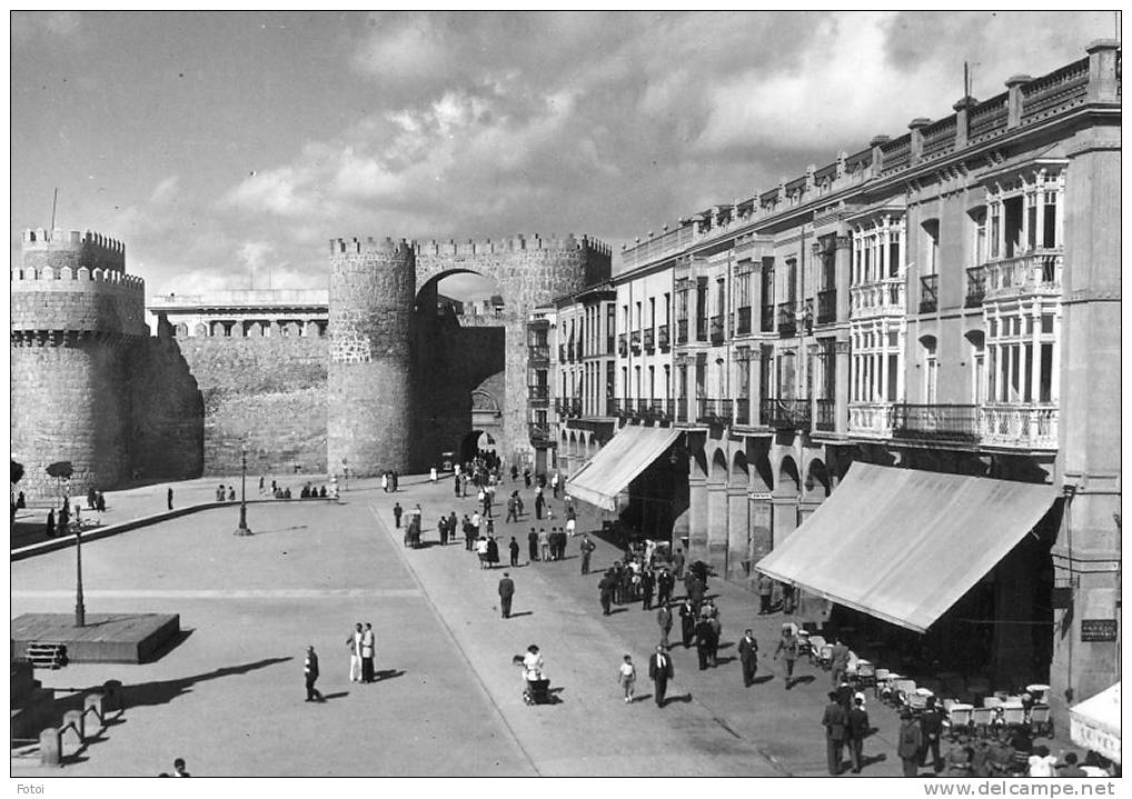 OLD REAL PHOTO 40s PLAZA DE SANTA TERESA  AVILA ESPAÑA SPAIN  CARTE POSTALE TARJETA COCHES TAXI CARS - Ávila