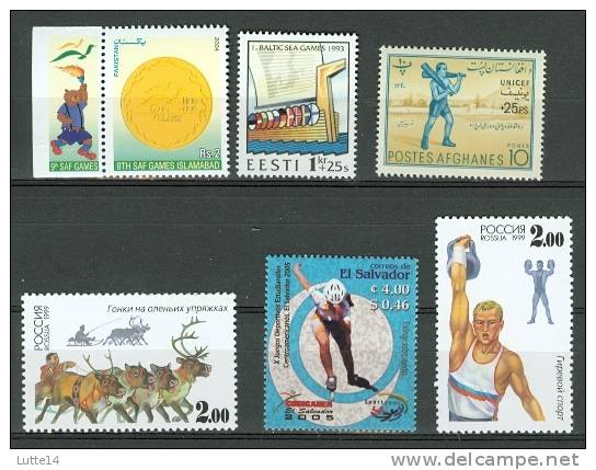 6 Timbres Jeux Traditionnels Et Sports Divers (lot N°04): Pakistan - Estonie - Afghanistan - Russie - Salvador - Russie - Unclassified