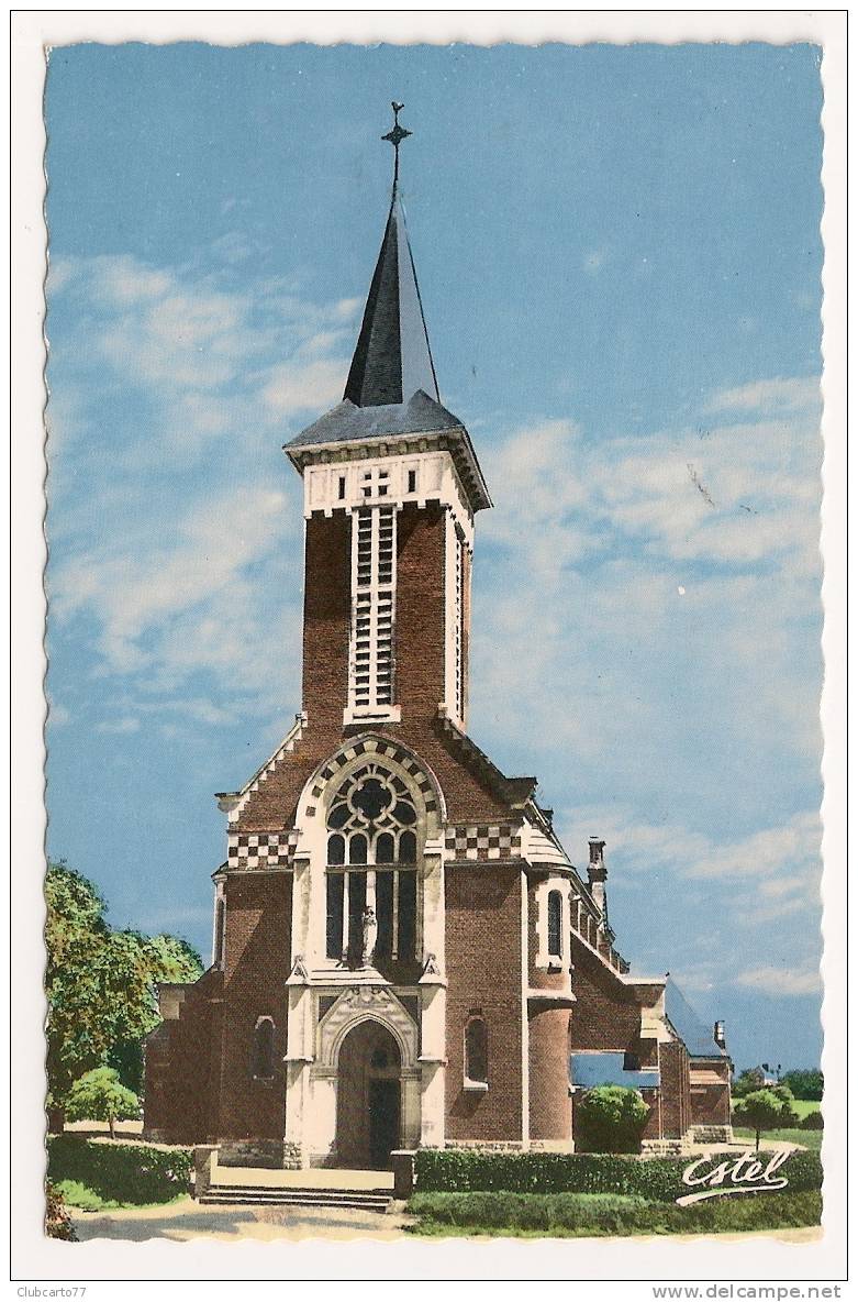 Formerie (60) : L'église Environ 1950. - Formerie