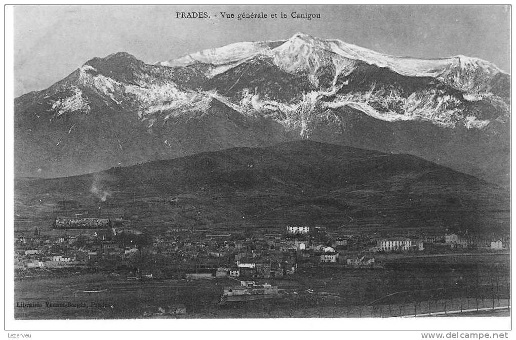 CPA PRADES  VUE GENERALE ET LE CANIGOU - Prades