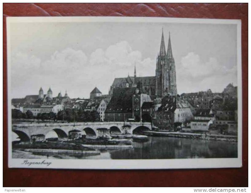 Regensburg - Blick Auf Steinerne Brücke Brückentor Und Dom - Regensburg