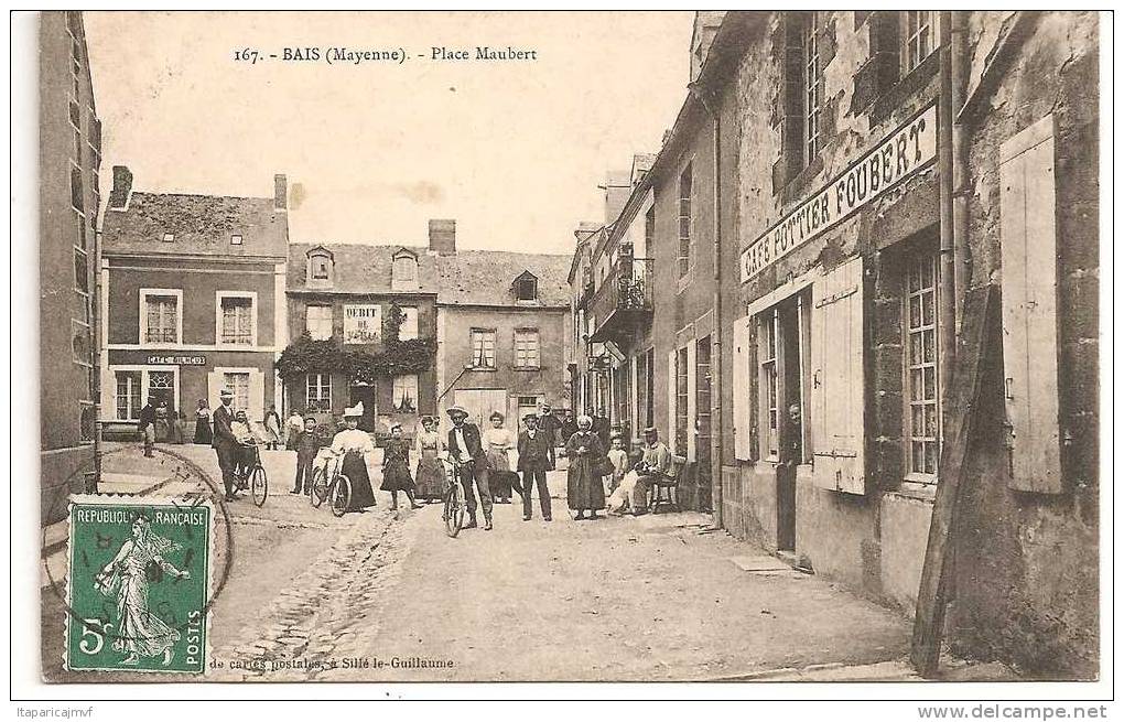 Mayenne :  BAIS  Place  Maubert - Bais