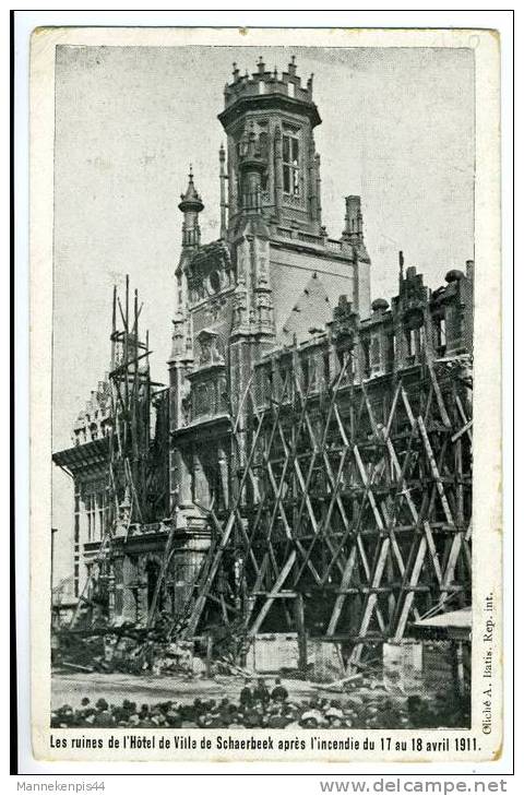 Schaerbeek - Schaarbeek - Les Ruines De L'Hôtel De Ville De Schaerbeek Après L'incendie Du 17 Au 18 Avril 1911 - Schaarbeek - Schaerbeek