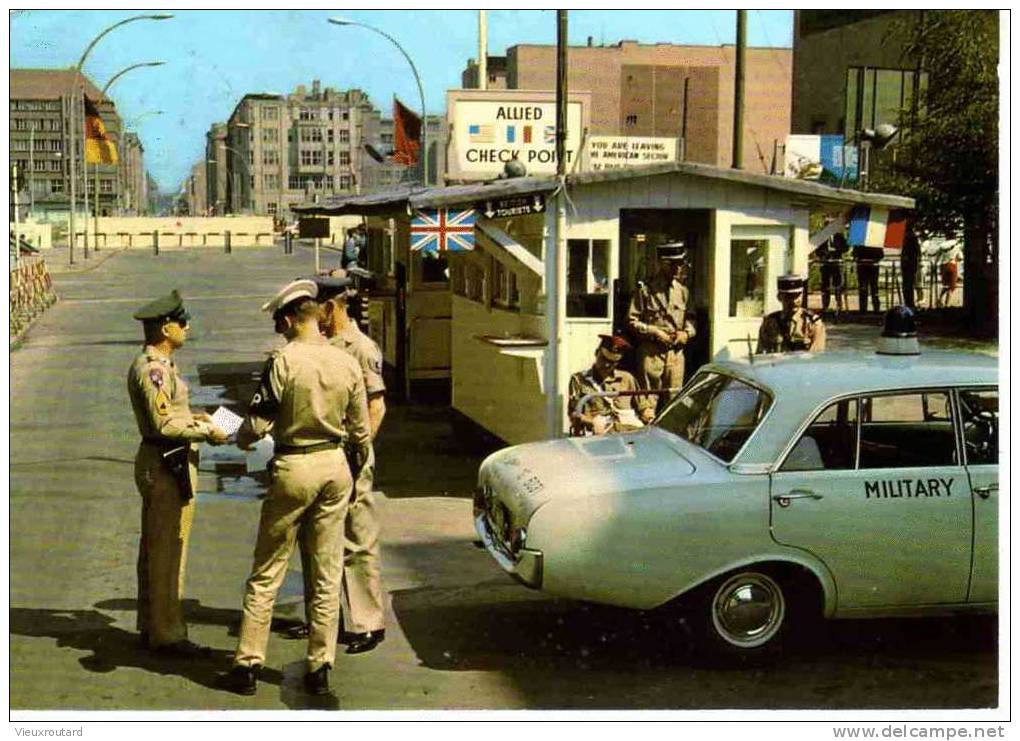 CPSM. NERLIN. FRIEDRICHSTRABE CHECKPOINT CHARLIE. DATEE 1981. - Douane