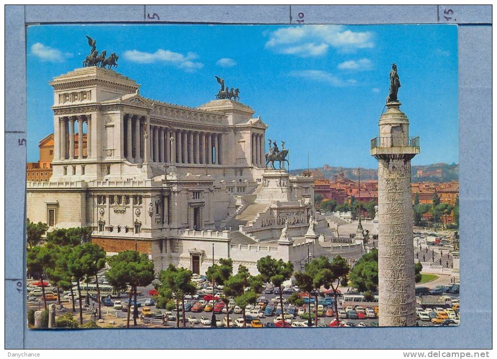 D107 Roma Altare Della Patria Con Auto D´epoca - Altare Della Patria