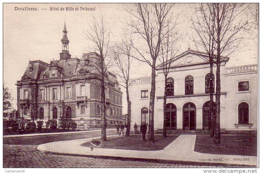 80 - Doullens - Hôtel De Ville Et Tribunal - Doullens