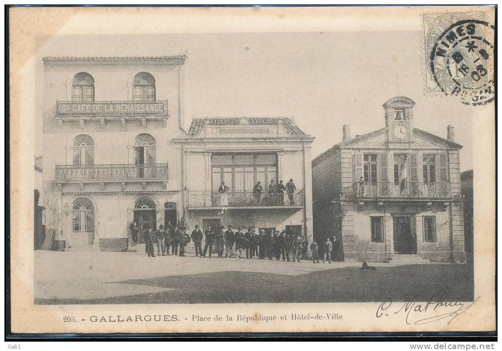 30 --- Gallargues --- Place De La Republique Et Hotel - De - Ville  ( 1903 ) - Gallargues-le-Montueux