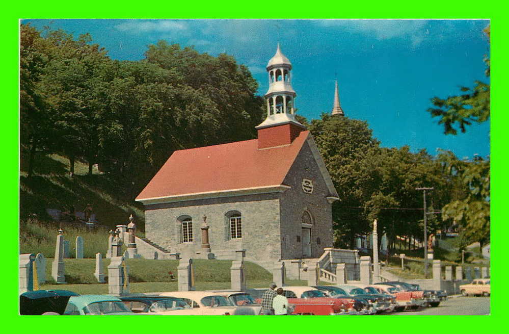 STE-ANNE DE BEAUPRÉ, QUÉBEC -  LA VIEILLE ÉGLISE - ANIMÉE DE VIEILLES VOITURES - PLASTICHROME - - Ste. Anne De Beaupré