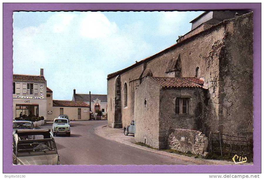 CPSM -  85 - ST VINCENT SUR JARD -  L EGLISE -  CITROEN 2CV / RENAULT R4L - Autres & Non Classés