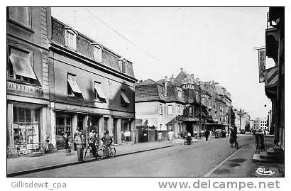 - HAGONDANGE - La Rue De La Gare - Hagondange