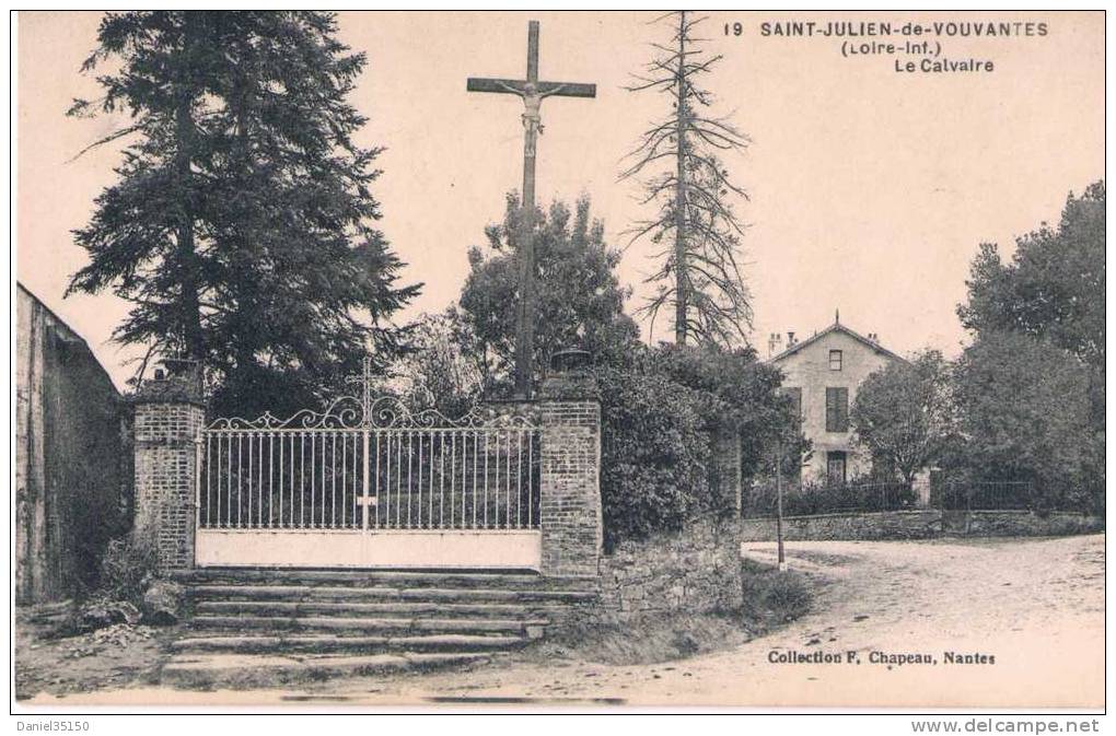 19 SAINT-JULIEN-de-VOUVANTES (Loire-Inf.)  Le Calvaire  CPA Non écrite - Saint Julien De Vouvantes
