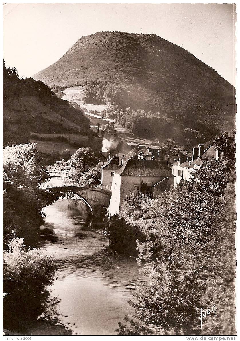 Licq Atherey ( Pyrénées Atlantiques) La Saison Et Le Chapeau De Gendarme, Ed Yvon - Otros & Sin Clasificación