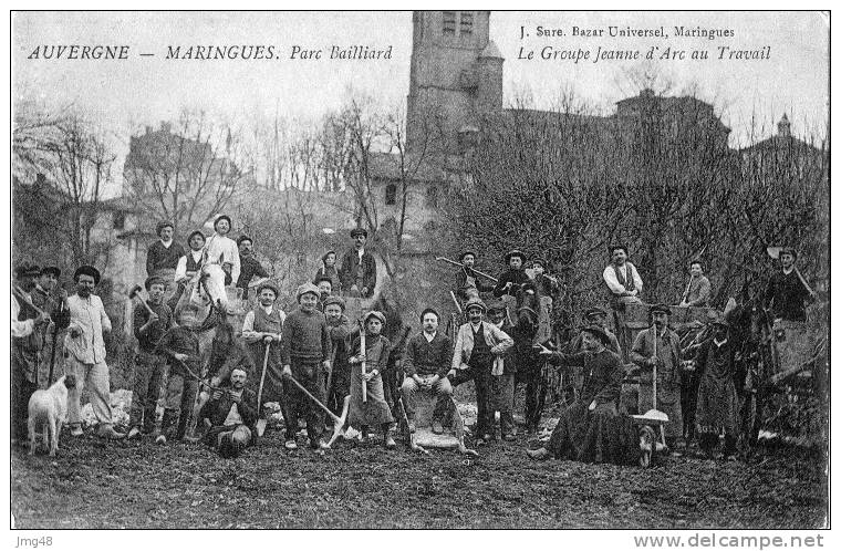 MARINGUES - Le Groupe Jeanne D'Arc Au Travail Au Parc Baillard - Maringues