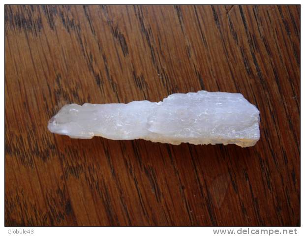 QUARTZ CRIS 5 X 1 CM ROSIA MONTANA ROUMANIE - Minerals