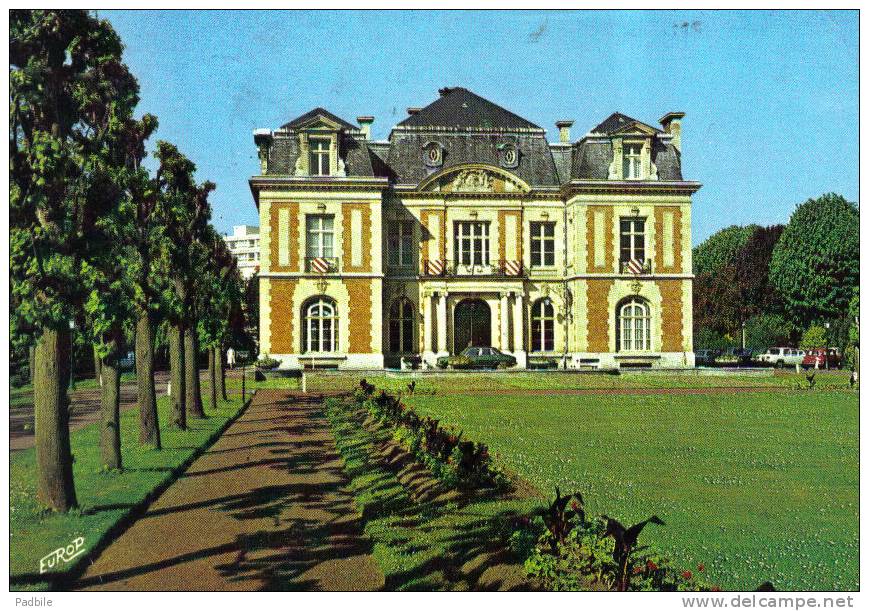 Carte Postale 59. Lambersart    L´Hotel De Ville  Trés Beau Plan - Lambersart