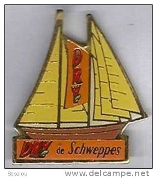 Dry De Scwheppes, Le Bateau - Schiffahrt