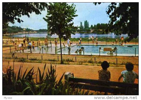 01 TREVOUX La Piscine Des Enfants Et La Saone - Trévoux