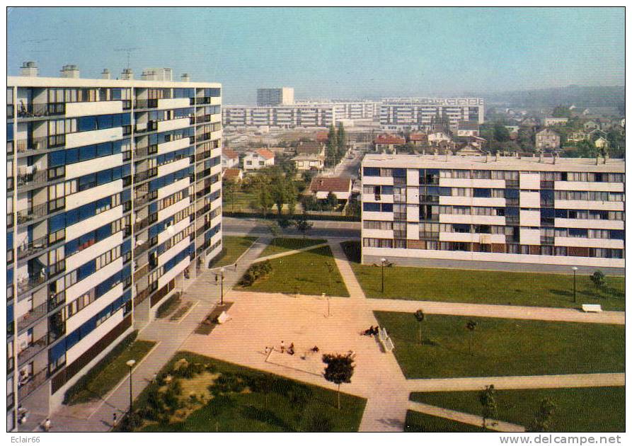 78. Achères Cité HLM "La Barricade" Et Le Champ-Villars Trés Beau Plan    CP M  Année 1975 - Acheres