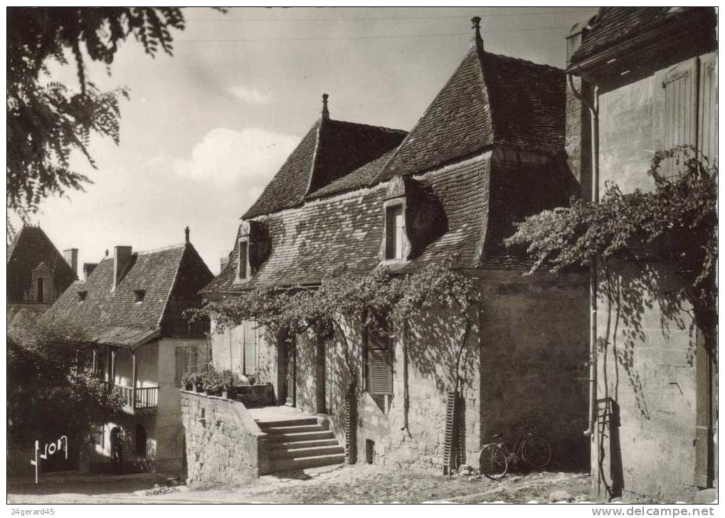 CPA SAINT CYPRIEN (Dordogne) - Vieilles Maisons Pittoresques - Sonstige & Ohne Zuordnung