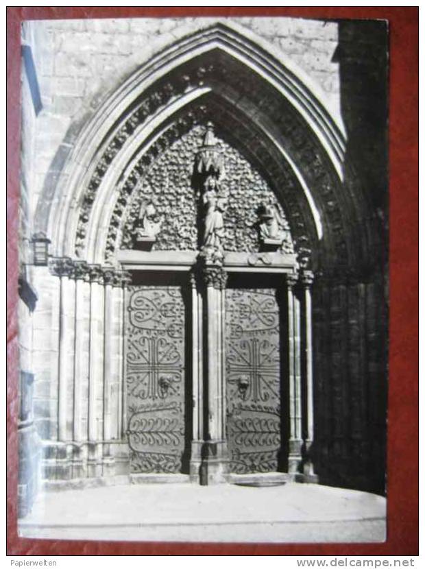 Marburg - Elisabethkirche: Portal - Marburg