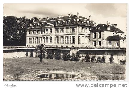 LE GRAND-LUCE Le Château Vu Du Jardin De L'Orangerie - Le Grand Luce