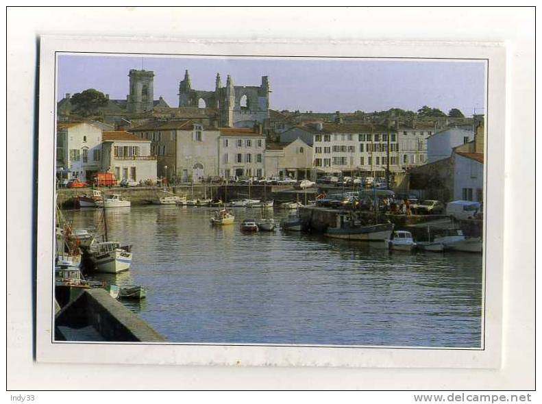 - FRANCE 17 . SAINT MARTIN EN RE . LE PORT ET L´EGLISE - Saint-Martin-de-Ré