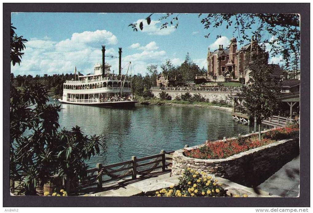 ORLANDO - FLORIDA -  WALT DISNEY WORLD - CRUISING THE RIVERS OF AMERICA - Orlando