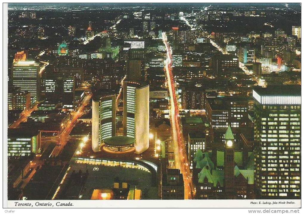 CP  -  Toronto -  Canada  - Vue Générale  La Nuit    1971 - Toronto