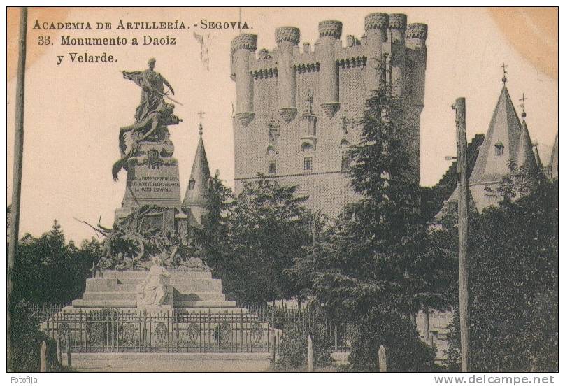 SEGOVIA ACADEMIA DE ARTILLERIA . MONUMENTO A DAOIZ Y VELARDE - Segovia
