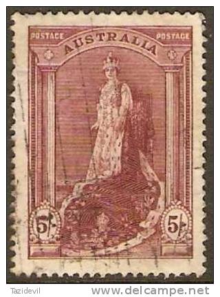 AUSTRALIA - 1938 5/- Coronation Robes. Scott 177. Used - Used Stamps