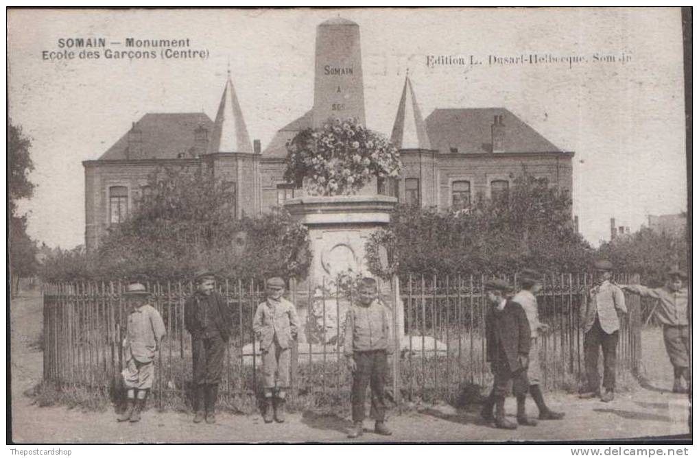 CPA FRANCE 59 NORD Somain Monument. Ecole Des Garçons (Centre) EDITION L DUSART-HELBECQUE SOMAIN - Autres & Non Classés