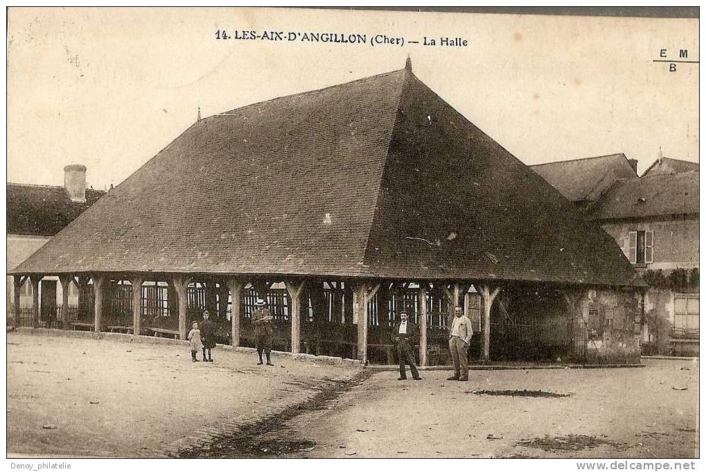 18/  LES-AIX-D'ANGILLON- LA HALLE - Les Aix-d'Angillon