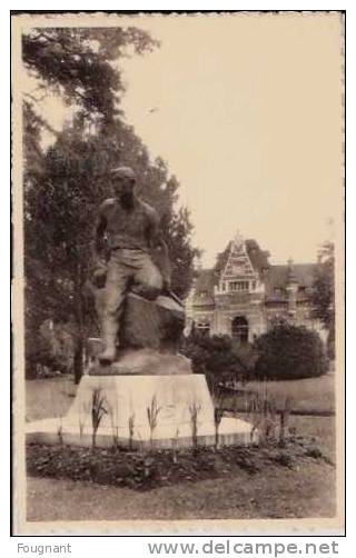 BELGIQUE : SOIGNIES (Hainaut): Le Monument Du Travail.Non écrite. - Soignies